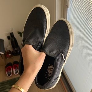 Vans SLIP-ON PERF LEATHER SHOE